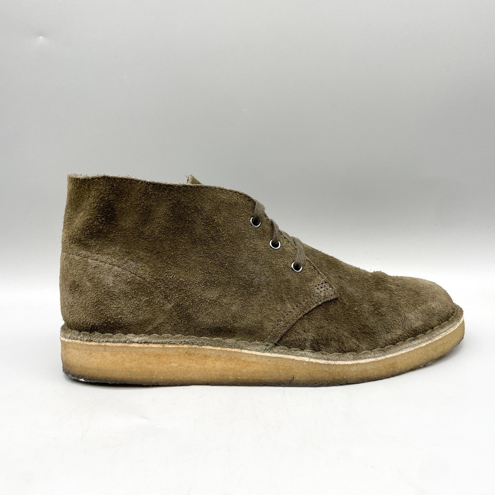 Clarks Originals Mens 10.5 Desert Boots Olive Green Suede Earthy Preppy Indie